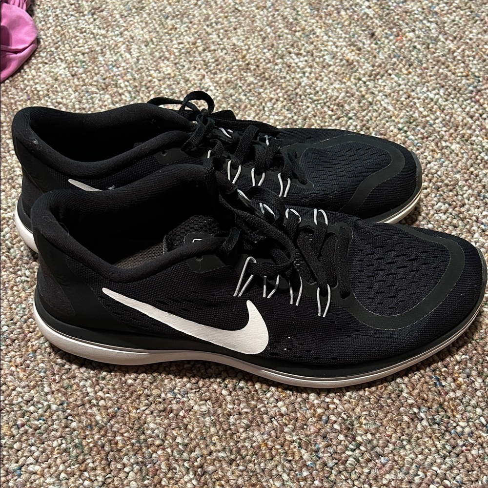 Nike shoes 
Size 9